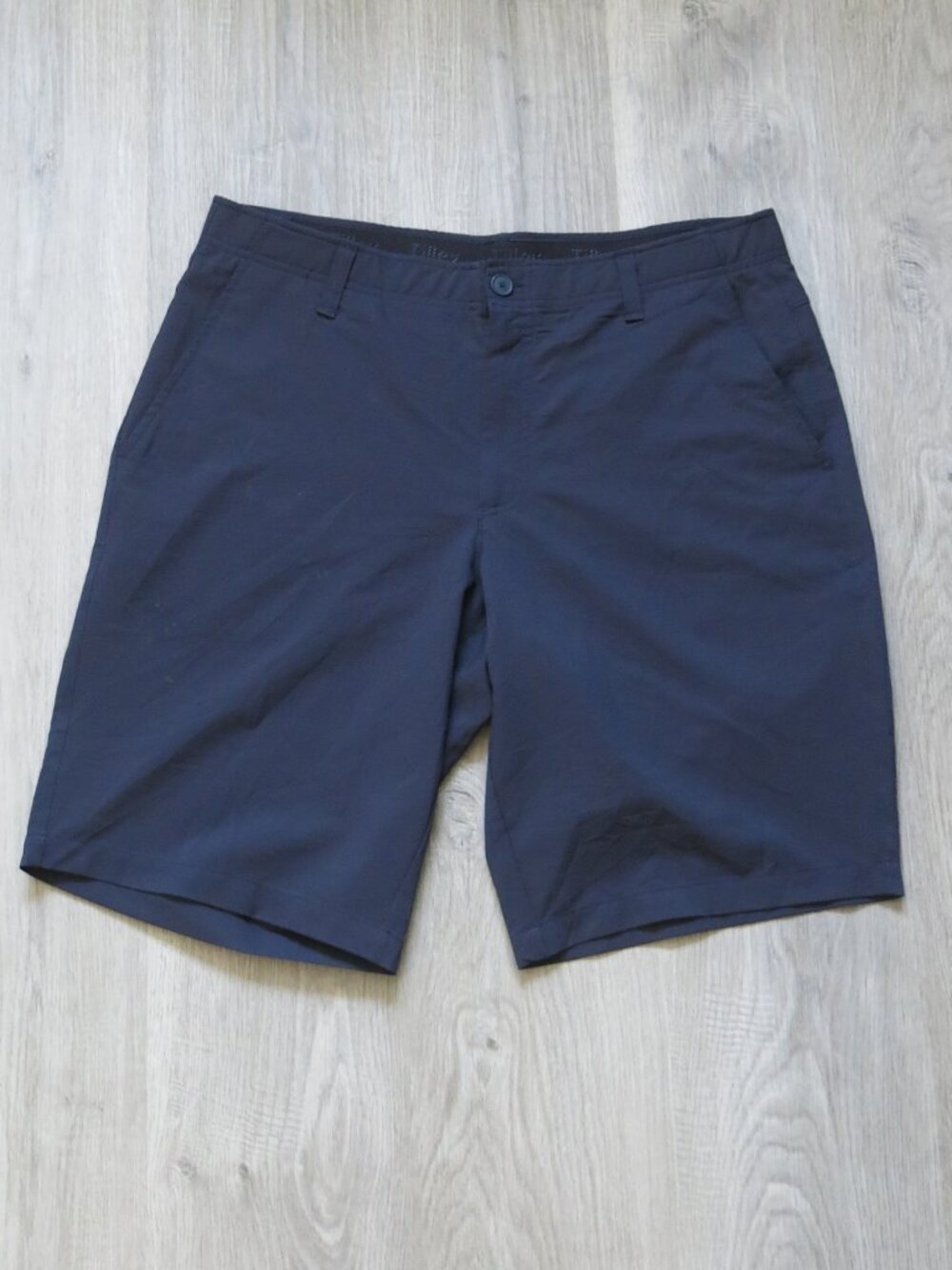 Tilley Navy Blue Men's Outdoor Performance Flat Front Casual Short - Size 34